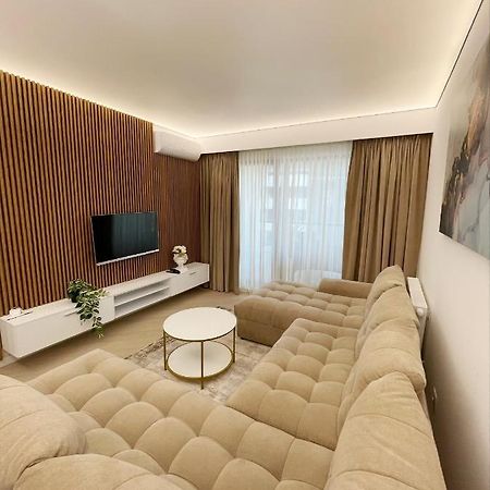 Luxury Wellness&Spa Bukarest Exterior foto